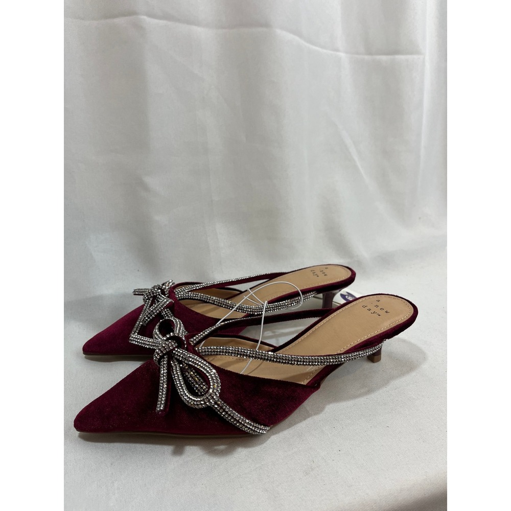 A New Day Burgundy Velvet Rhinestone Bow Slingback Kitten Heels Size 6